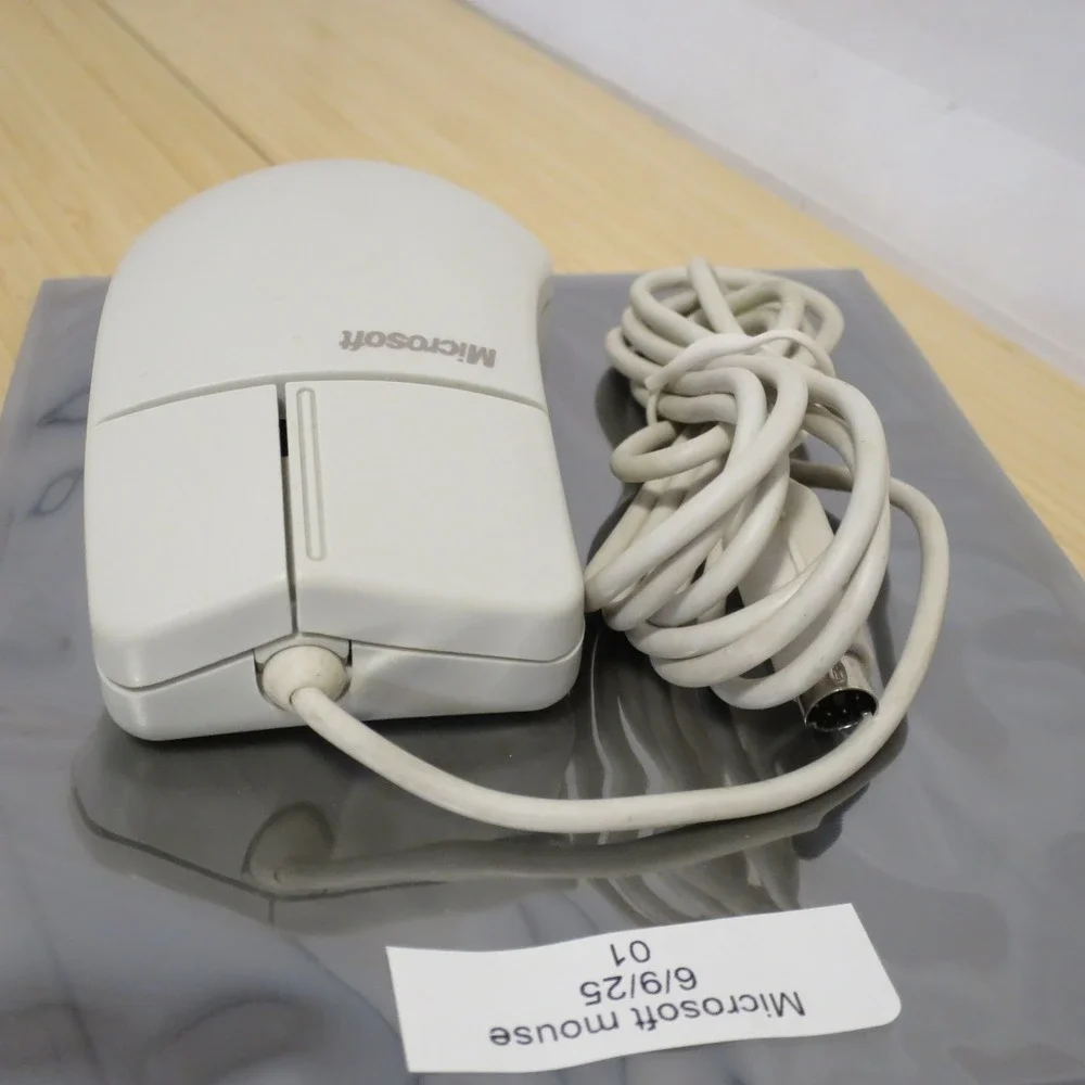 2 Button Microsoft Mouse Port Compatible PS2 Mouse 2.1A PN 90741‎ - Tested 01